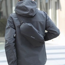 新款斜挎包潮男挎包ins单肩斜跨胸前包男士腰包出行小包休闲胸包