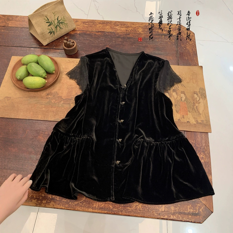 Directly Approved by the Manufacturer, New Chinese-Style Silk Velvet Lace V-Neck Top, 2026 Summer Urban Style Age-Reducing Blouse for Women