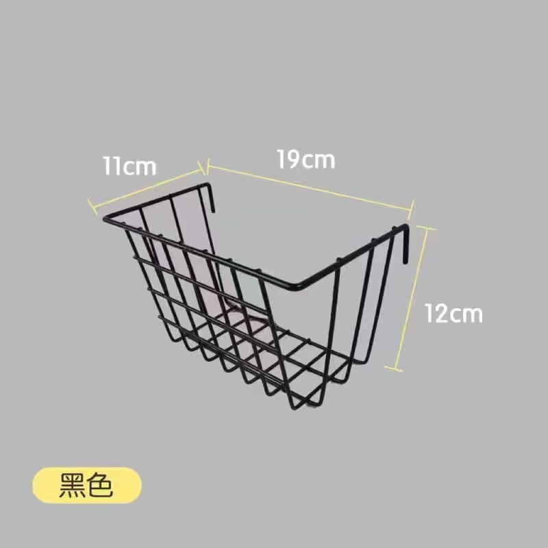鉄製の格子がかごの網を掛けてかごの寮の少女の写真の壁の装飾を掛けてかごを掛けます。|undefined