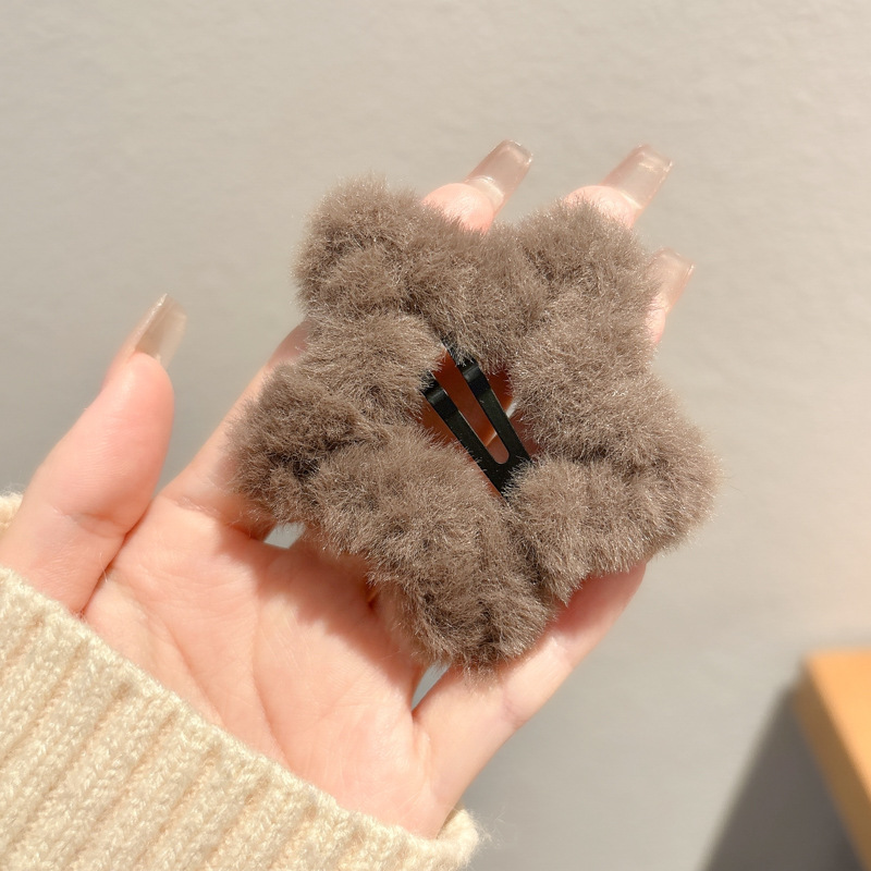 Arco de peluche estrella pentagonal clip de cabello frente lateral clip de frangeo detrás de la cabeza cabello roto BB tocado de invierno mujer