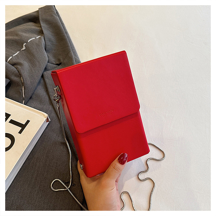 2024 neues Nischendesign für Damenhandtaschen, Zigarettenschachtel-Crossbody-Mini-Mund-rote Handytaschen, Kettentaschen_voghion.com