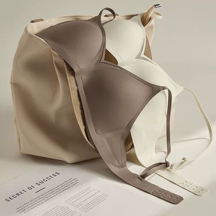 Venta directa de fábrica comercio electrónico transfronterizo Sudeste de Asia Vietnam Tailandia damas sin costuras sujetador de recogida lateral cómodo