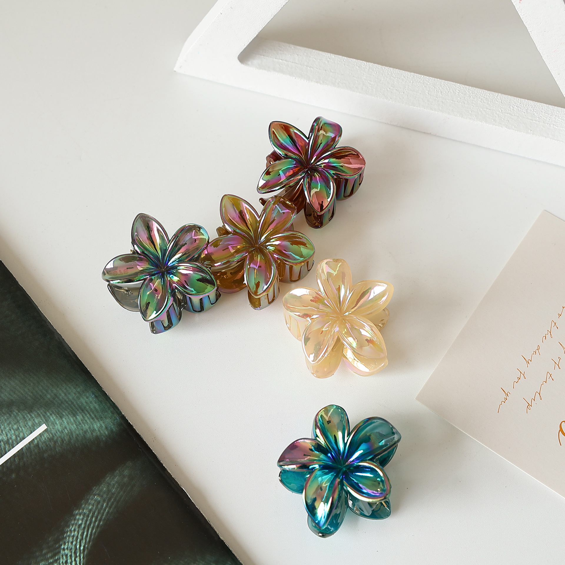 12g Weight Hair Claws Hair Accessories Type 1 Piece Quantity Holiday, Daily Occasion Plastic, Resin Material Plumeria Pattern Women's Gender Simple Style Style Simple Style Women's Plumeria Plastic Resin Hair Claws 11