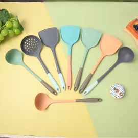 烹饪勺铲;烘焙刮刀;食物夹