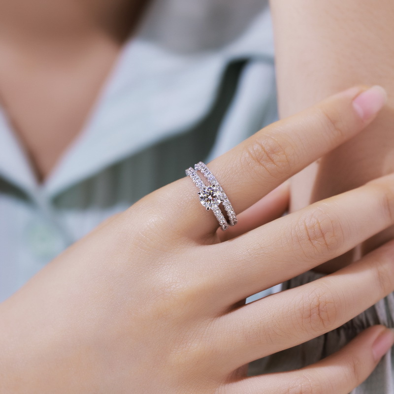 Exclusión transfronteriza para industria pesada, anillo de moissanita de lujo ligero, anillo de dedo de diamante con incrustaciones de color plateado S925, compromiso, anillo de boda femenino