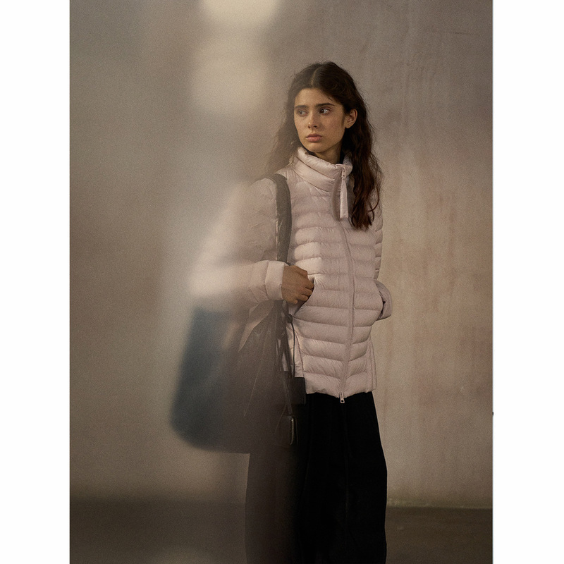 【Shiji】Stand Collar, Fitted Hourglass Silhouette, Waist-Cinching, Lightweight, Warm Inner Layer, Ribbed down Jacket for Women M9387