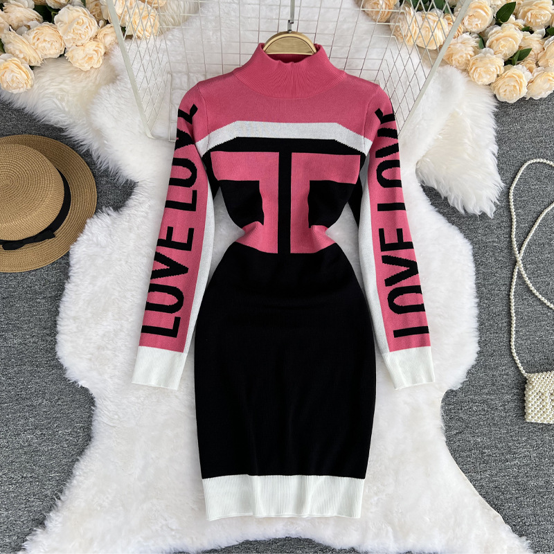 Abbigliamento Donna Abito in maglia elastica e stampata_voghion.com