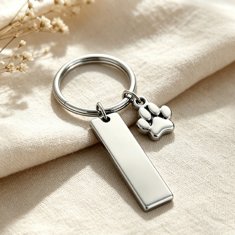 Cross-border wholesale stainless steel blank long bar dog paw pendant keychain pet cat and dog accessory, can be engraved Cross-border wholesale stainless steel blank long bar dog paw pendant keychain pet cat and dog accessory, can be engraved