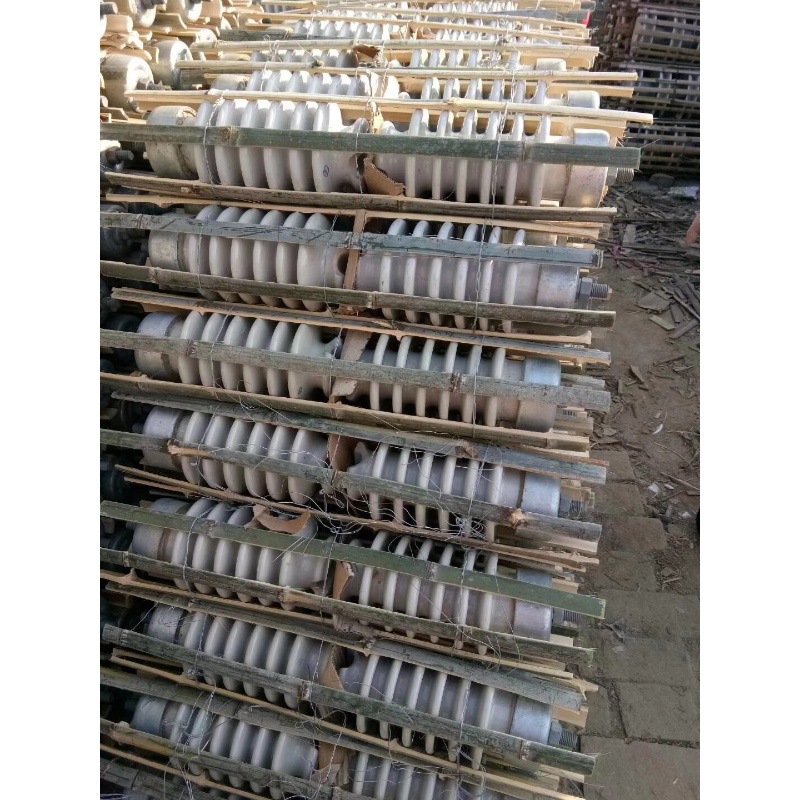 厂家批发柱式瓷绝缘子R12.5ET125N R12.5ET150N R12.5ET170N