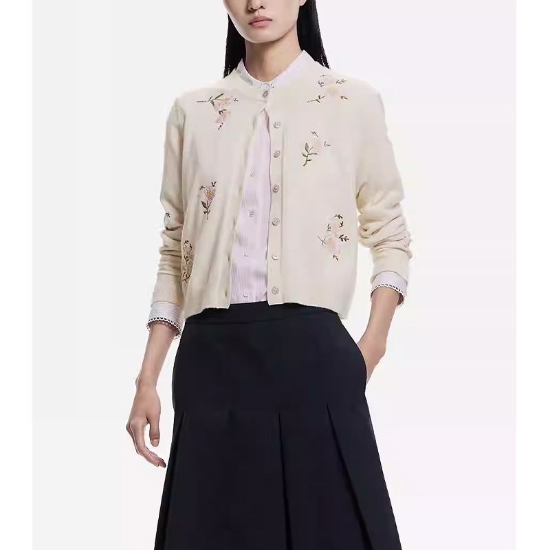 【E-Dong Order】Embroidered Floral Decoration Cashmere Cardigan 2026 Early Spring New Round-Neck Women's Knitwear 【E-Dong Order】Embroidered Floral Decoration Cashmere Cardigan 2026 Early Spring New Round-Neck Women's Knitwear