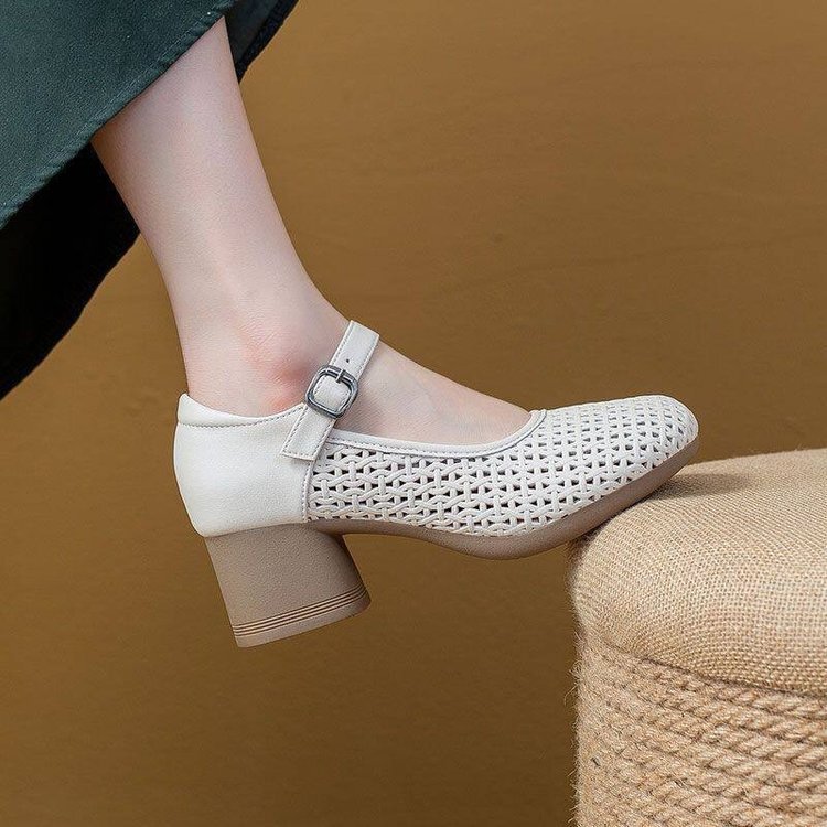 2026 Summer New Style Hollow-Out Women's Shoes with Chunky Heels, Buckle Design, Mid-Heel Closed-Toe Sandals, Comfortable Mom Dance Shoes 2026 Summer New Style Hollow-Out Women's Shoes with Chunky Heels, Buckle Design, Mid-Heel Closed-Toe Sandals, Comfortable Mom Dance Shoes