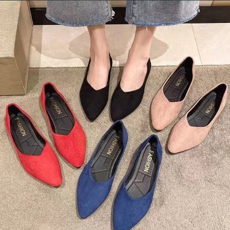 24 European and American Cross-Border Export Large Size Pointed Toe Flats Shallow Mouth Flats Women's New Suede Flats Shoes in Stock 43 24 European and American Cross-Border Export Large Size Pointed Toe Flats Shallow Mouth Flats Women's New Suede Flats Shoes in Stock 43