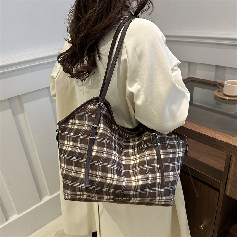 Bolso Tote a cuadros de color en contraste de gran capacidad para mujer 2024 nuevo bolso de hombro de lona casual de moda de viaje de trabajo de otoño