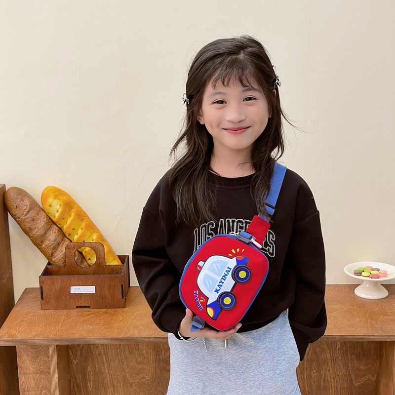 Bolsos de pecho de dibujos animados japoneses para niños y niñas lindos e interesantes bolsos de cintura para bebés nuevos bolsos de impresión de aire extranjero para niños