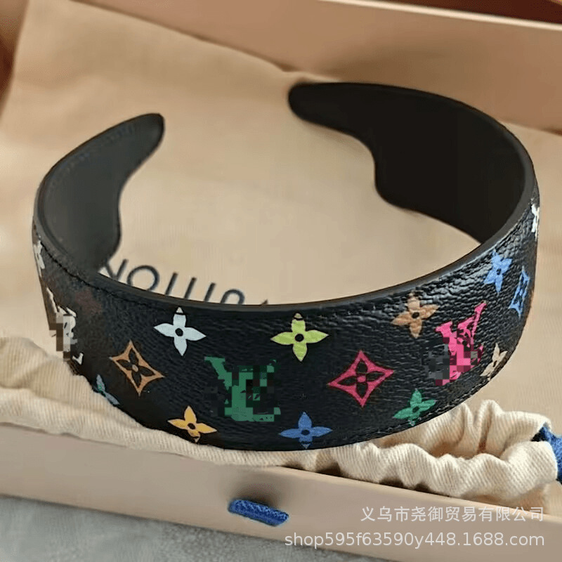 L ロバヘアフープ 黒と白の三色レディースヘアフープ 村上隆共同ブランド三色ヘアフープ 人間工学に基づいたデザイン|undefined