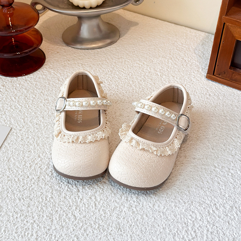 Zapatos de cuero de niñas zapatos de encaje de moda 2026 primavera nuevos zapatos de rendimiento de suela suave de niñas zapatos de princesa de perlas para niños image 3