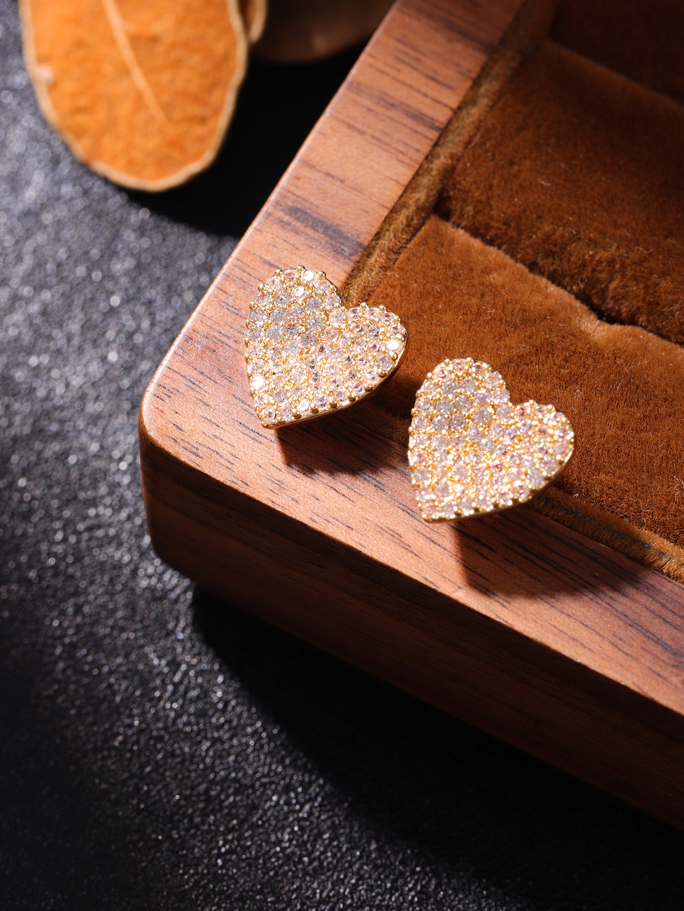 Copper Material IG Style Heart Shape Plating Inlay Copper Rhinestones Ear Studs