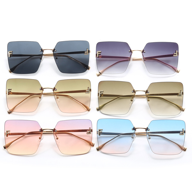 Nueva celebridad de Internet retro con el mismo párrafo Gafas de sol sin montura con letra F Cuadradas gafas de sol con bordes cortados europeos y americanos al por mayor transfronterizo femenino