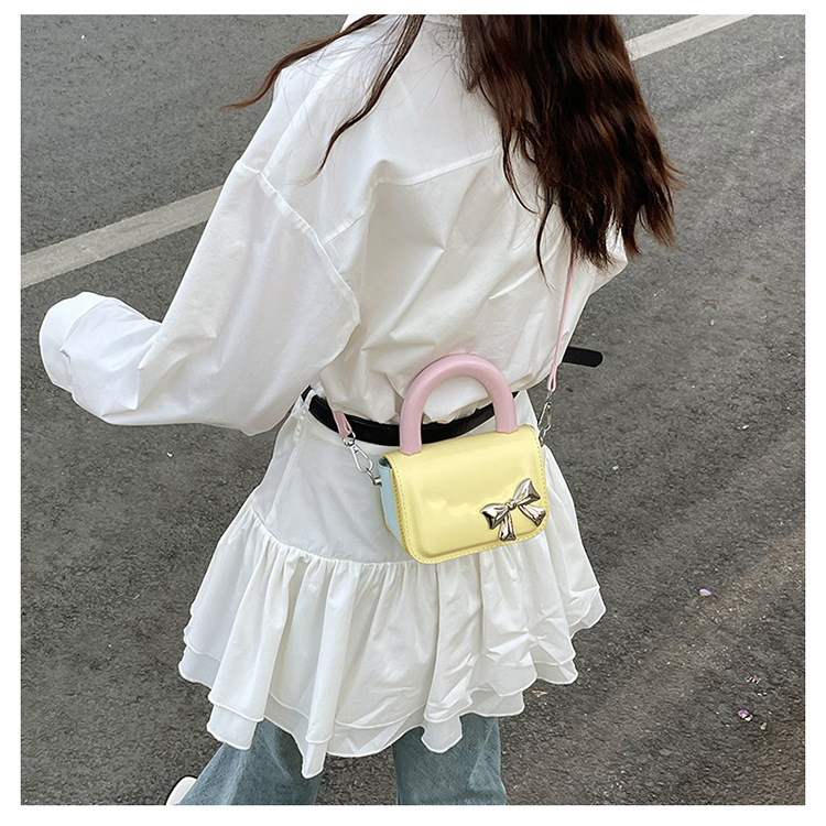 Women's Small Pu Leather Color Block Solid Color Vintage Style Streetwear Bowknot Magnetic Buckle Crossbody Bag display picture 10