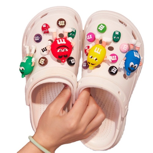 Hole shoe accessories Carhartt cartoon shoe face stereoscopic M&M shoe flower decoration buckle cross shoe buckle accessories removable