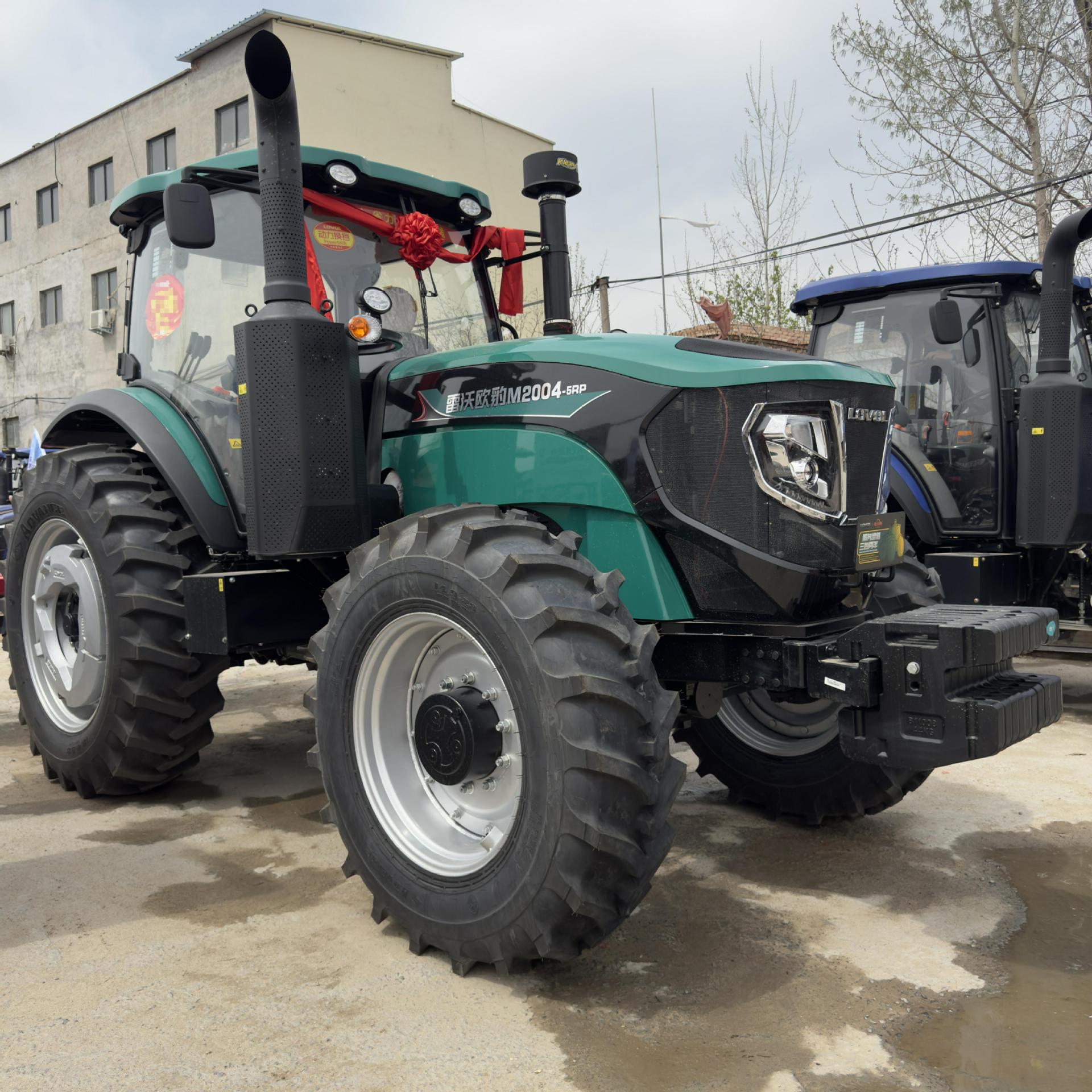 新款雷沃2004水旱两用农用柴油大桥四驱旋耕果园开沟出口拖拉机​