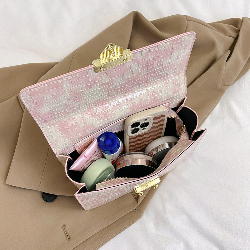European and American 2023 new small square bag for women, high-end fashion and leisure, new portable one-shoulder cross-body three-dimensional square_voghion.com