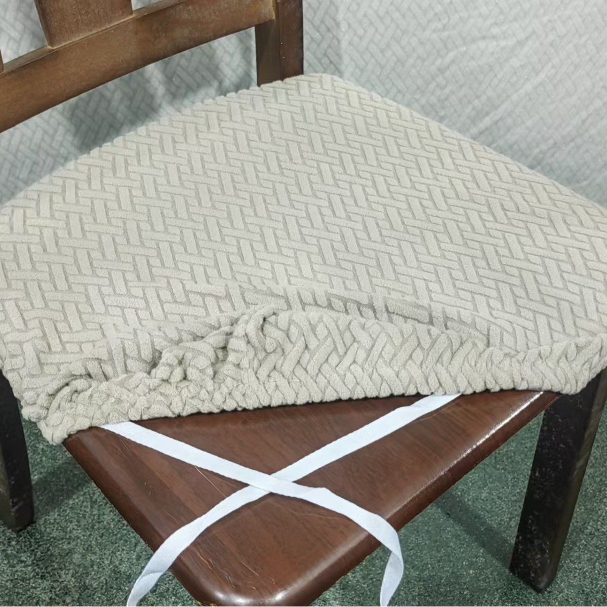 Long lattice taupe seat cover