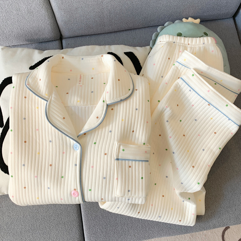 Lápices japoneses pequeños nuevos pijamas de algodón de aire primavera / otoño / invierno mezclado lindo cálido dibujos animados conjunto de ropa para el hogar