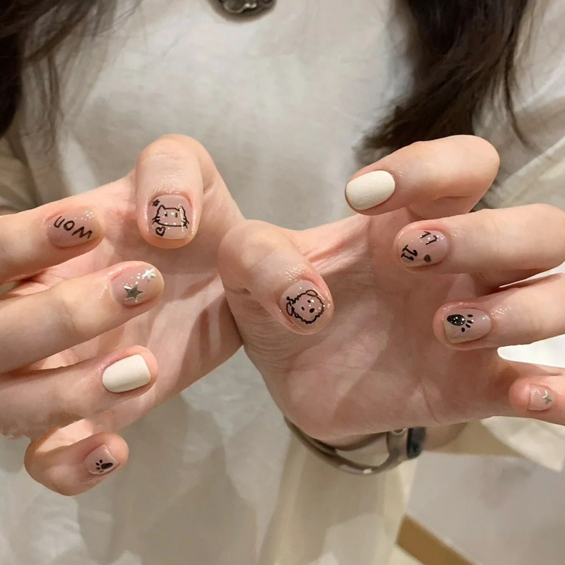 ネイルアート ウェアラブルネイル ミディアムロングタイプ 氷のように透明な椿の花柄 付け爪 ピュアでセクシーなオーロラダイヤモンド風ネイルチップ|undefined