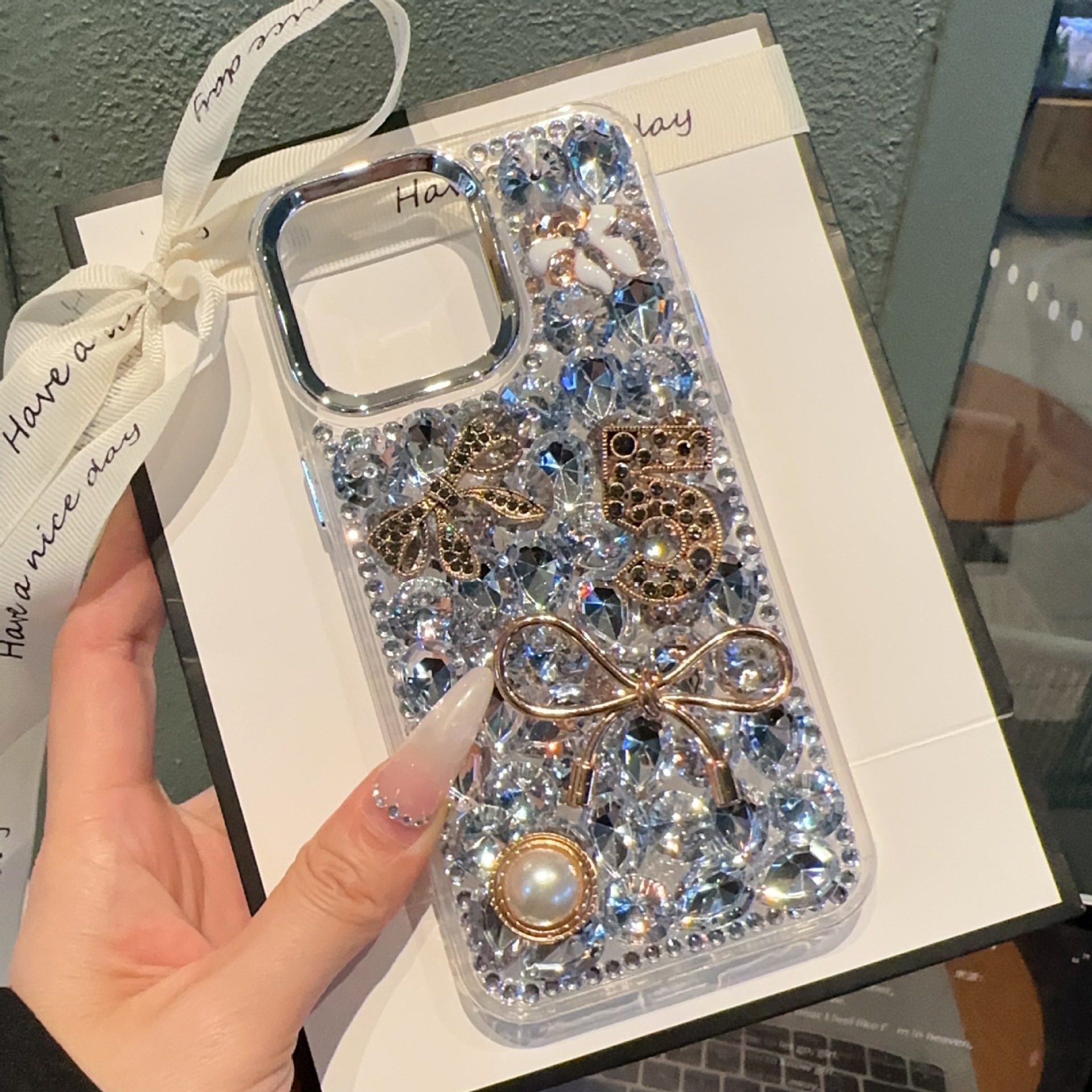 Luxuriöse Schutzhülle Mit Diamant Und Schleife Für Iphone Modelle_voghion.com