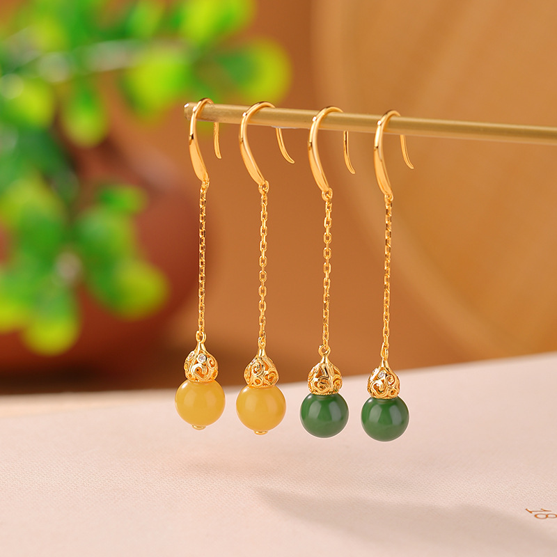 Bông tai móc bạc S925 mạ vàng đính ngọc bích và sáp ong hình hươu phong cách retro — Mẫu sáp ong
