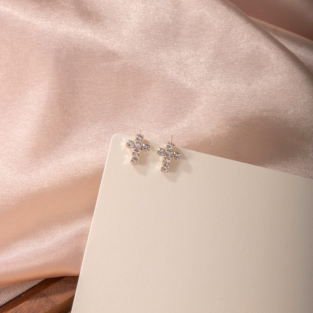 Pendientes de botón con perlas y circonitas para mujer_voghion.com