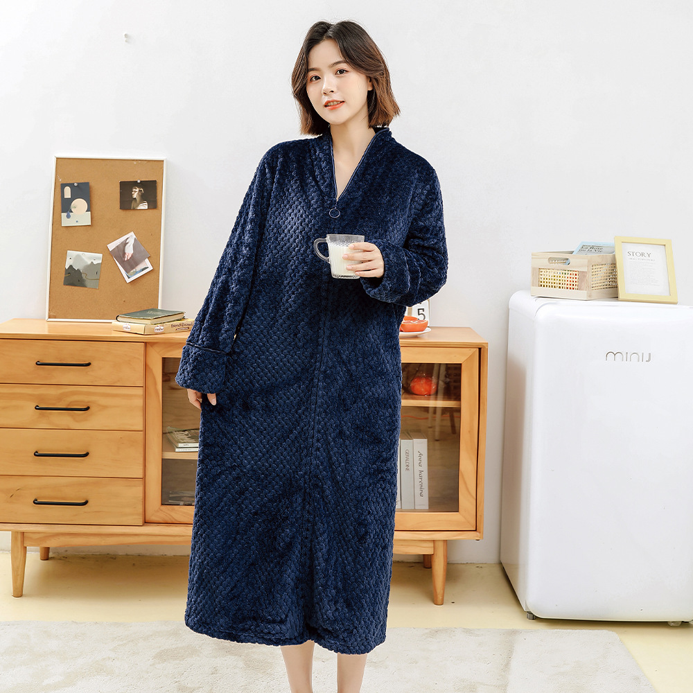 秋冬季新款宽松大码加长保暖珊瑚绒睡袍加绒加厚女孕妇睡裙家居服