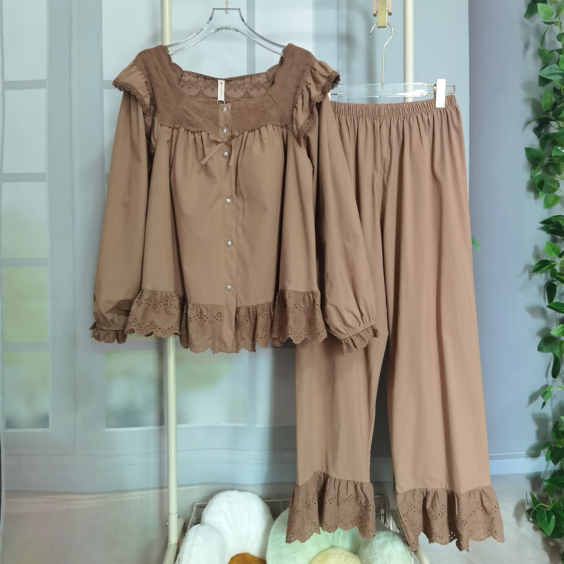 开扣加胸垫睡衣女秋冬季宽松甜美蕾丝公主宫廷风高级感家居服套装