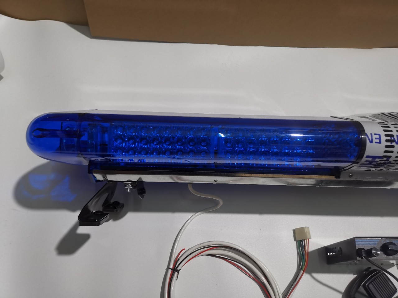 Ambulance emergency rescue vehicle long row warning light LED roof