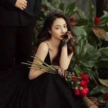 �ʹ��^�����Y������ͬ�����ں�ɫ�͹ŔzӰ����^ە���������