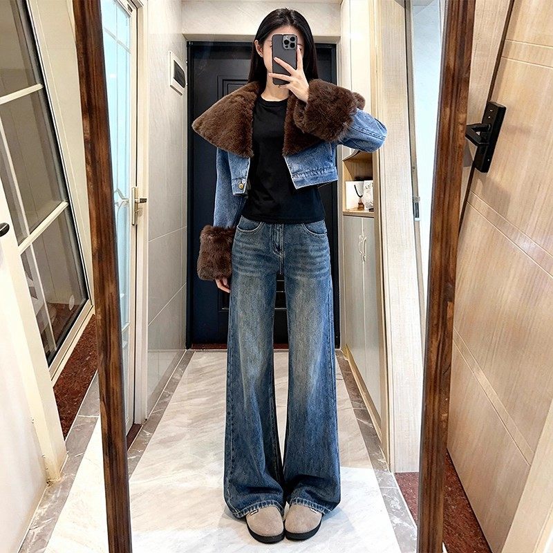 2026 New Retro Street Style Cool and Trendy Design Eco-Friendly Denim Short Jacket with Large Fur Collar and Cotton Lining for Women
