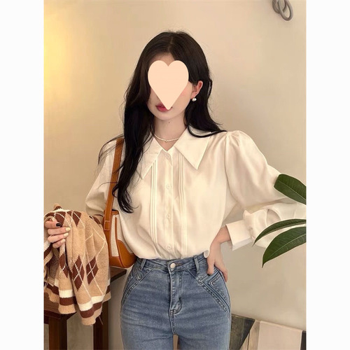 Women's winter white turtleneck shirt with pleated bellows lining, layered wear, unique design long-sleeved top