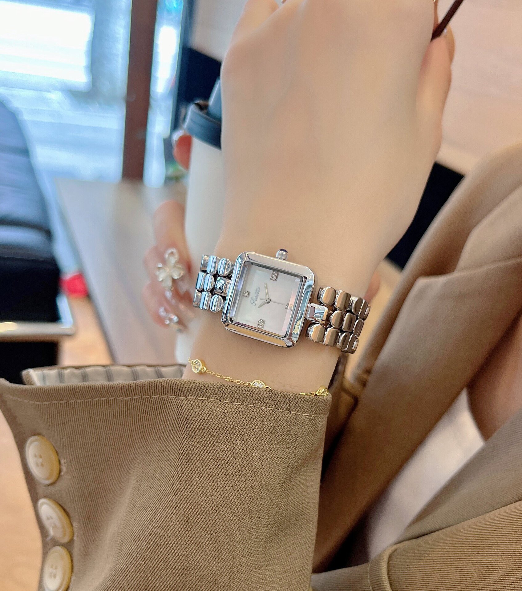Watch Classification Vintage Style Classic Style Geometric Butterfly Double Snap Quartz Watch Women's Watches