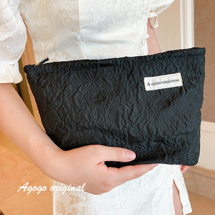 Temperament Cosmetic Bag Hepburn Style Stereo Printed Storage Bag Toiletry Bag Travel Skin Care Product Canvas Zipper