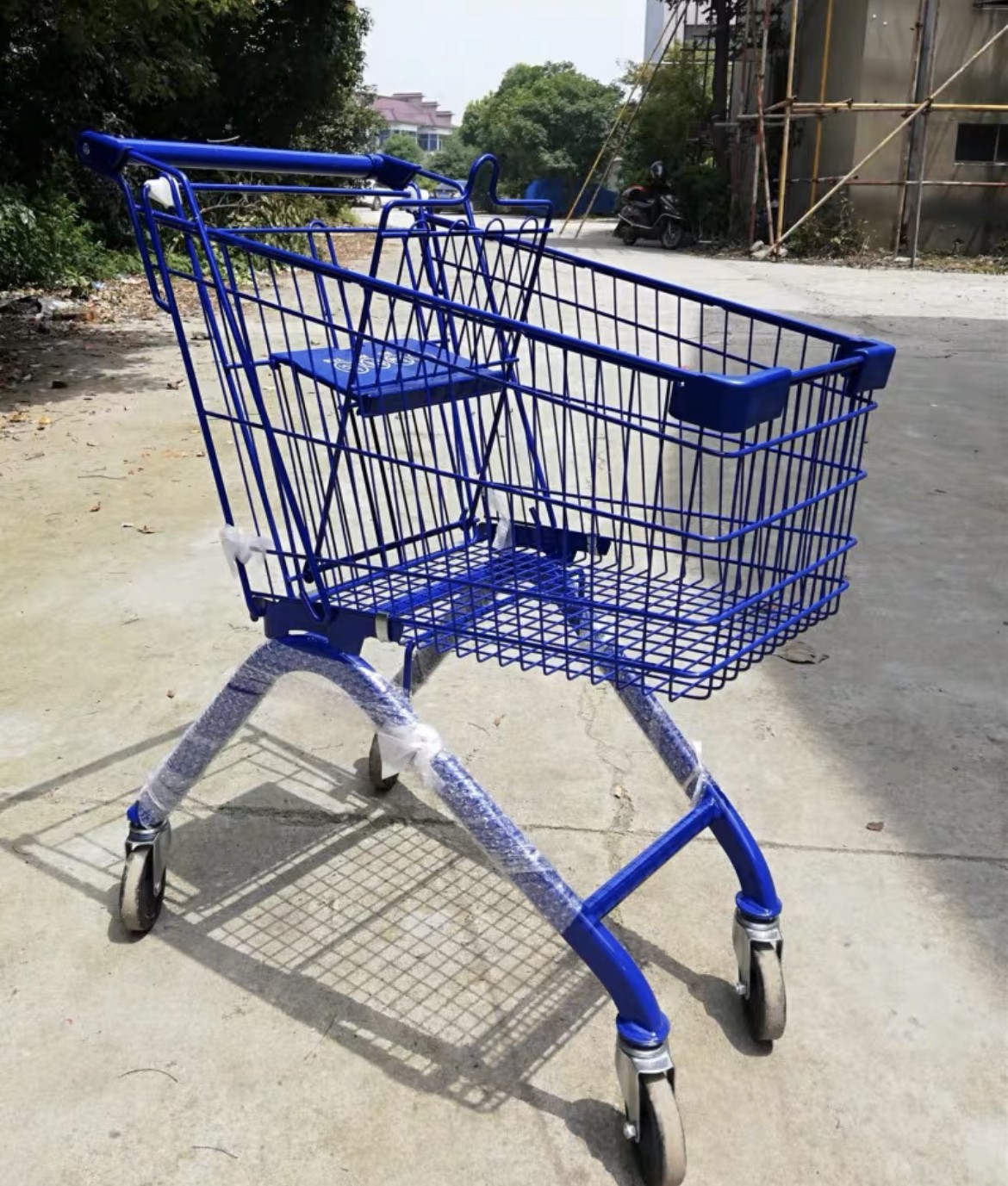 PU 로드 휠이 있는 파란색 70리터