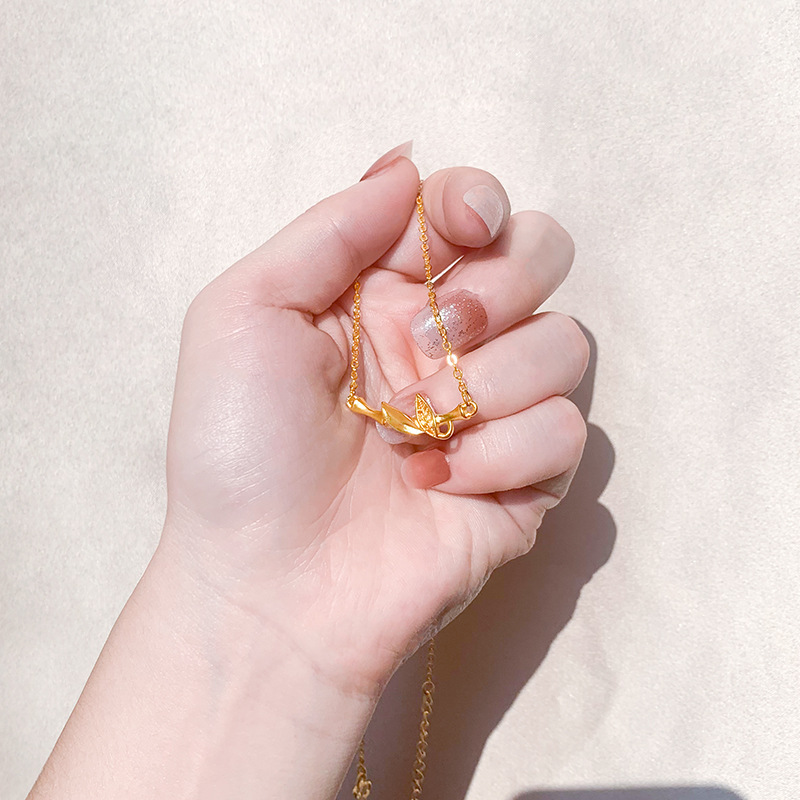 Nueva junta de bambú collar de oro de arena hoja de bambú con incrustaciones de diamantes artificiales de aleación de cobre accesorios de estilo chino Cadena de clavícula todo partido transmisión en vivo