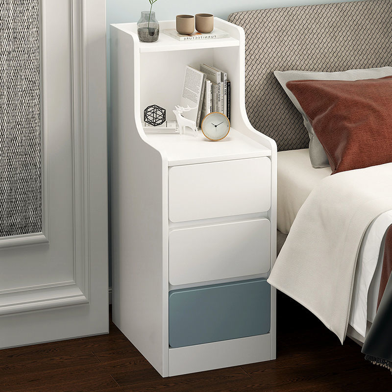 Mesita de noche Dormitorio simple Mesita de noche pequeña ultraestrecha para alquilar un pequeño gabinete estante de cabecera simple al por mayor