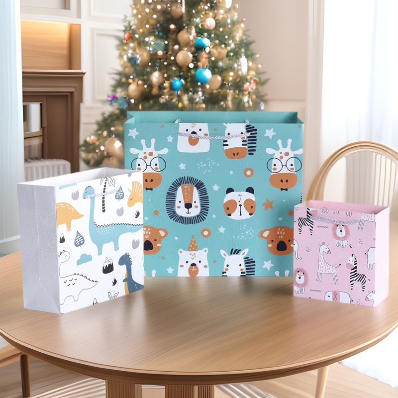 Creative cartoon ins gift bag cute animal gift bag birthday gift handbag paper bag spot wholesale Creative cartoon ins gift bag cute animal gift bag birthday gift handbag paper bag spot wholesale