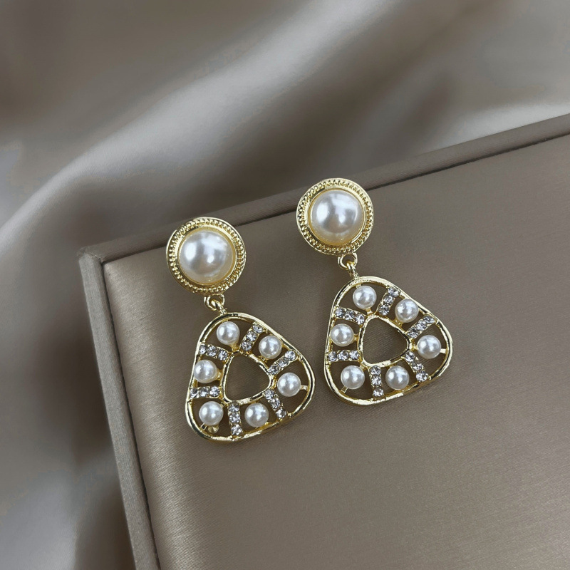 hmqViviiyNSAyin9WuaTt6nR3MnFX9nY7UAy