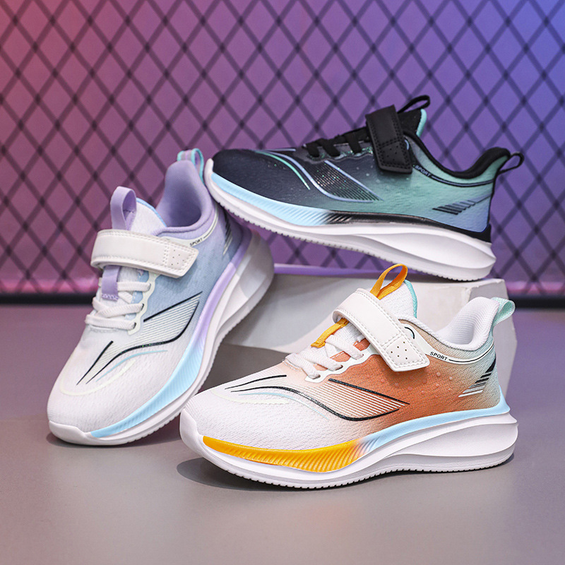 Children's ultra light shock-absorbing non-slip running sneakers