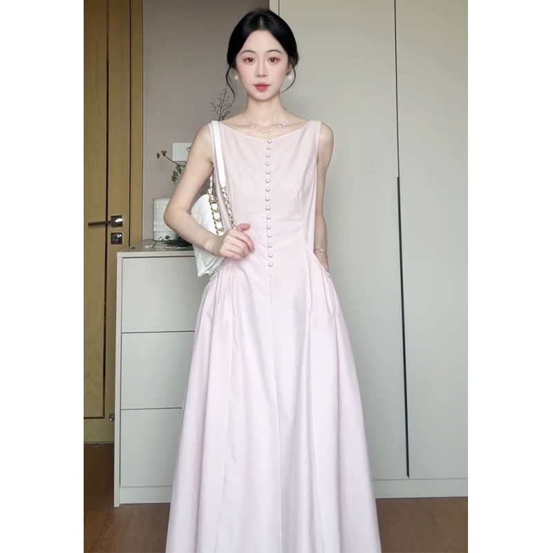 French-style elegant pink sleeveless strap dress, summer chic and appropriate A-line waist-cinching long dress