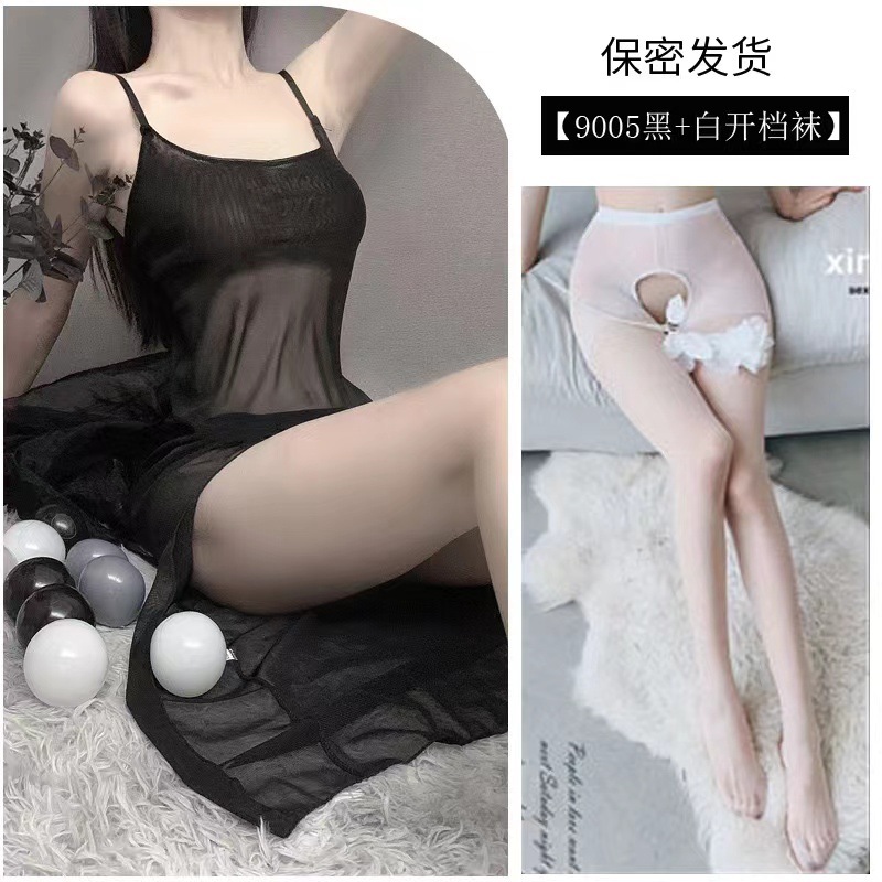 블랙 원피스 + 화이트 오픈 양말