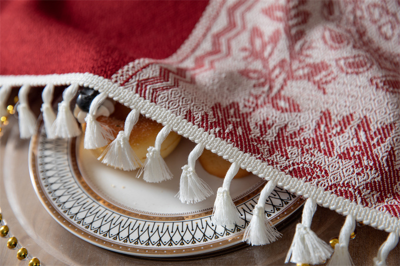 Tovaglia rettangolare da caffè/pranzo in jacquard di poliestere vintage con nappe, ideale per tavolini da caffè, con INS Cross-border Full Polyester Jacquard Vintage Floral Tassel._voghion.com