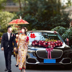 結婚式のメインカーデコレーション、フロントフラワーアレンジメント、ビッグVウェディングヘッドカー、高級フラワーカー、吸盤フリートコンプリートセット